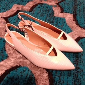 NWT Express Pointy Toe cream Slingback Flats size 6